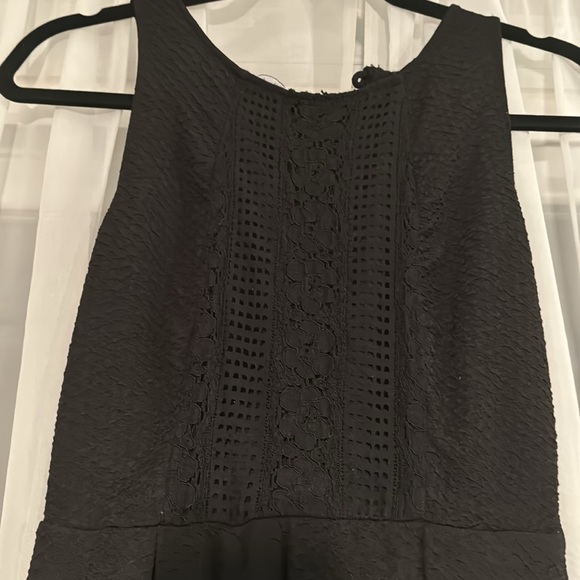 Black lace dress - Picture 2 of 4